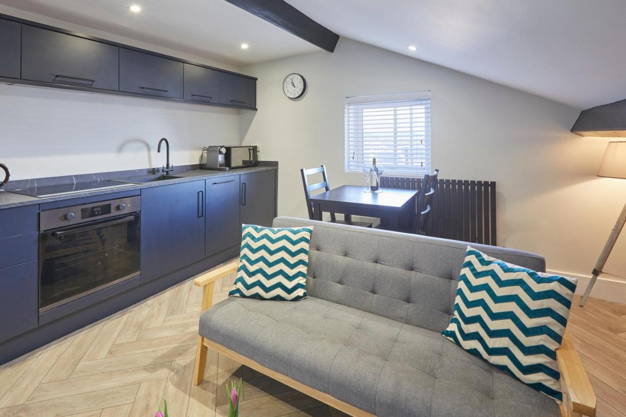 Apartment Host & - Alma Square Scarborough